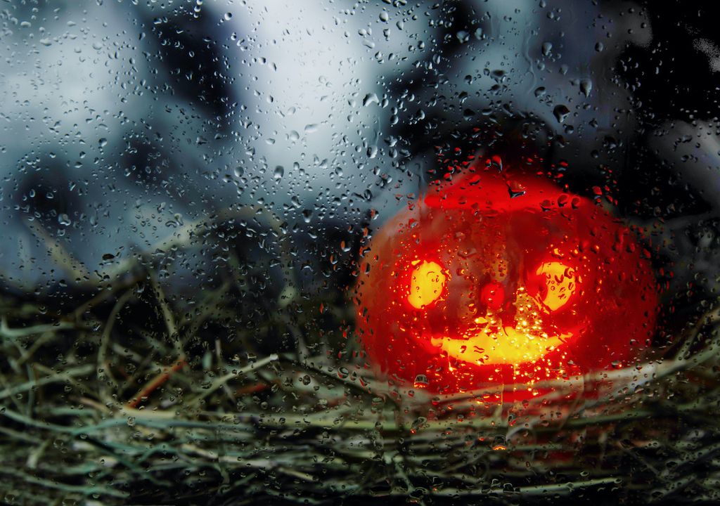 Halloween will be cloudy and wet across Scotland and Northern Ireland with showers and thunderstorms across England and Wales during the evening.