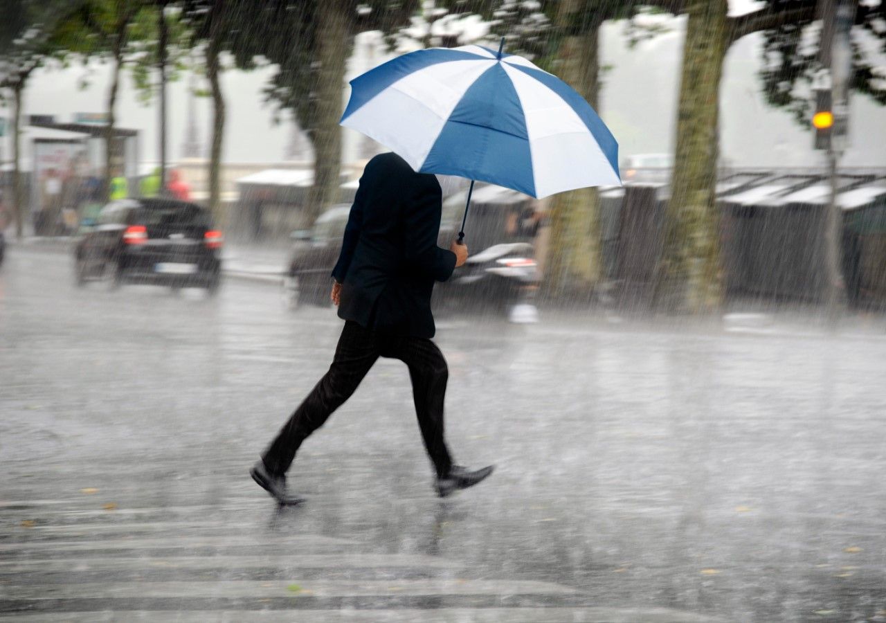 UK set for deluge and 60mph gusts in first autumn gale