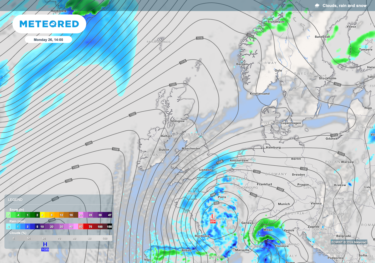 UK weather outlook for the week: Heavy, persistent rain and a threat of ...
