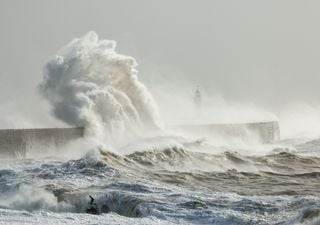 UK weather outlook: Storm Ashley unleashes devastating wind gusts over 100mph and coastal flooding