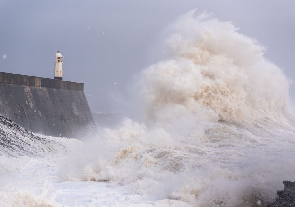 UK Weather Outlook: Storm Bert Unleashes Rain, Snow And Severe Winds ...