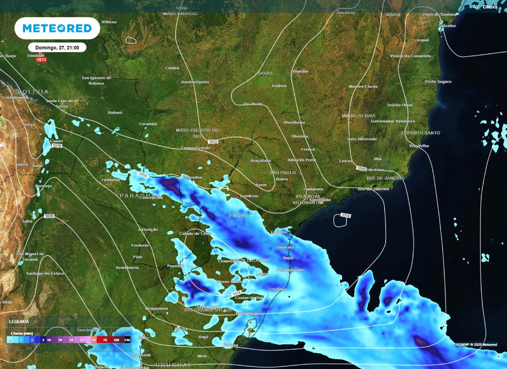 Previsão de pressão e chuva no domingo durante a noite mostra o ciclone se formando sobre o Rio Grande do Sul. Previsão de pressão e chuva no domingo durante a noite mostra o ciclone se formando sobre o Rio Grande do Sul.