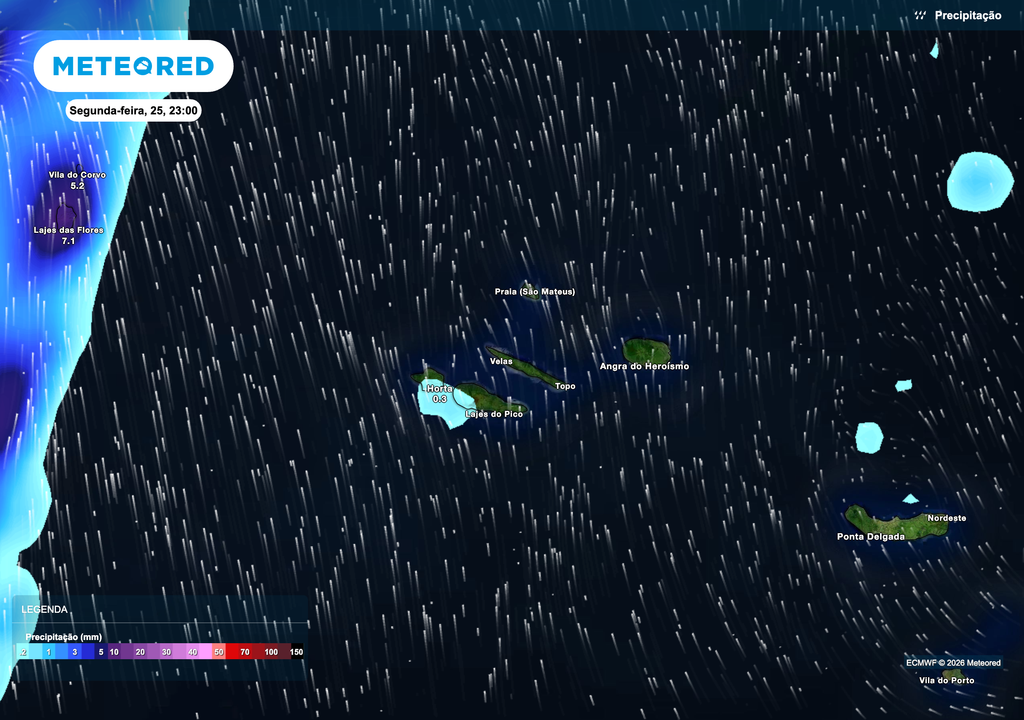 Passagem de uma frente atlântica ativa nos Açores durante a noite de segunda-feira, com precipitação moderada a forte a afetar sobretudo o Grupo Ocidental e áreas do Grupo Central. O fluxo intenso de oeste/sudoeste evidencia o início do agravamento do estado do tempo.