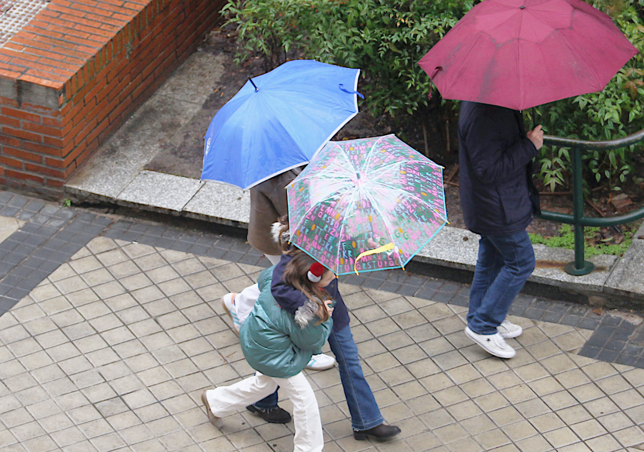 Febrero termina con lluvias y temperaturas elevadas sobre varias regiones del país.