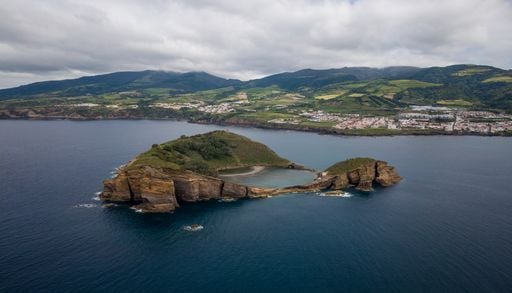 Um dos locais mais bonitos dos A&ccedil;ores volta finalmente a abrir a banhos