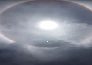 Un fabuleux halo solaire devant des milliers de personnes au Guatemala