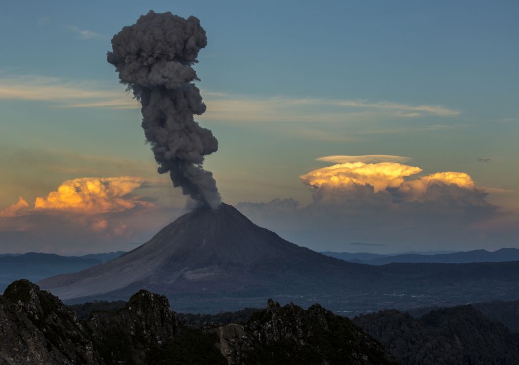 Sumatra; super erupção; vulcão