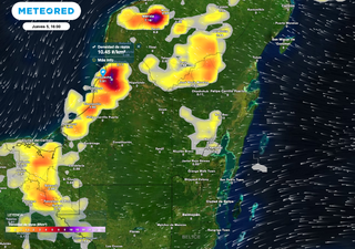 Un aguacero con fuertes vientos, azota varias regiones en el estado de Campeche
