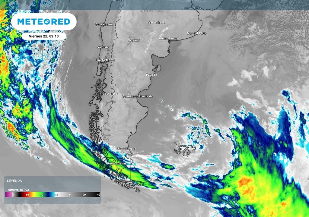 Satelite Patagonia Las imágenes satelitales siguen mostrando algo poco frecuente en la Patagonia. La mayor parte de la región aparece libre de lluvias o solo con nubosidad baja localizada.
