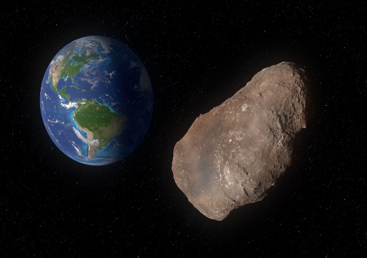 An asteroid like the Titanic will pass extremely close to Earth on