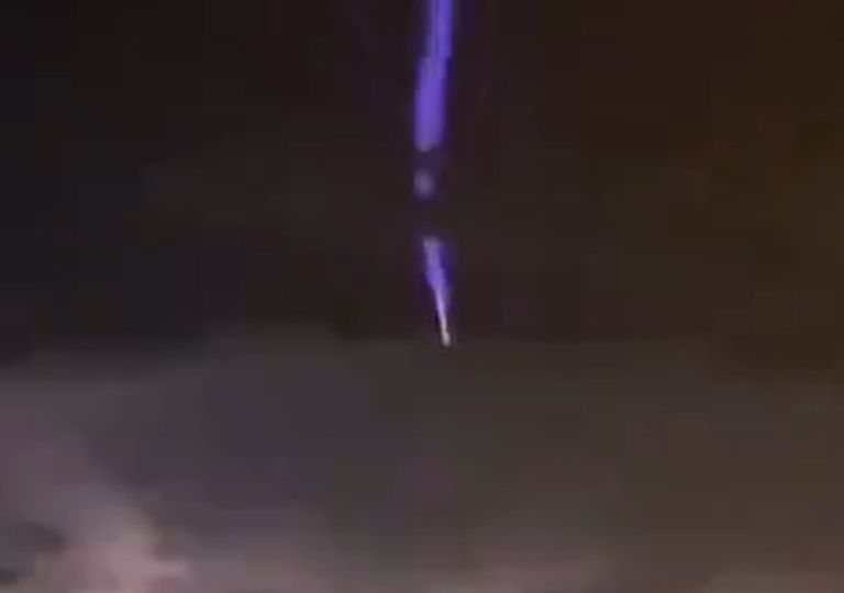 Un impactante "Blue Jet" ilumin&oacute; Tucum&aacute;n (Argentina): el fen&oacute;meno atmosf&eacute;rico que pocas veces se ve en el mundo