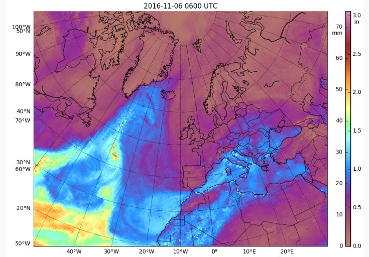 Agua precipitable estimada por satélite donde se observa la relativa sequedad de la masa ártica venida del norte. Solo en capas bajas se concentran cantidades algo más llamativas. Imagen del 6 de noviembre de 2016 a las 06 UTC.
