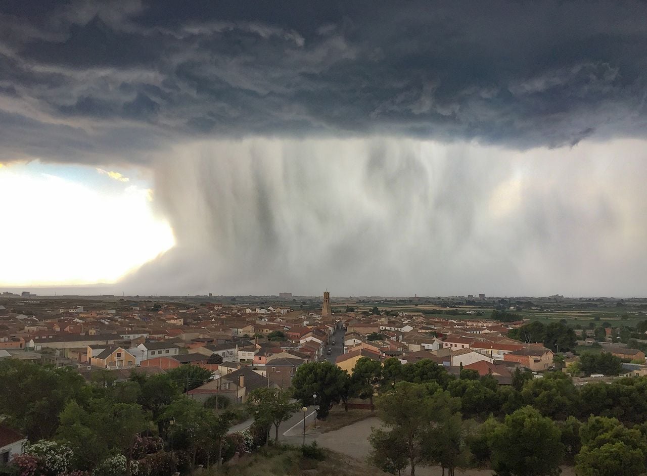 Las tormentas que se formen este fin de semana en el noroeste tendrán bases altas y pueden venir acompañadas de grandes frentes de racha.