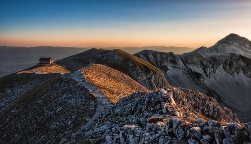 Ge&oacute;logos italianos descubren que la corteza terrestre se est&aacute; fracturando bajo Italia