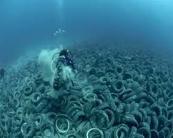 Un estudio revela una gran acumulación de basura en los fondos oceánicos