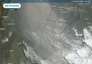 Un frente frío con ráfagas, lluvias y tormentas desalojará en las próximas horas el humo presente en Argentina