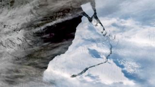 Un iceberg gigante se rompe cerca de la base antártica del Reino Unido