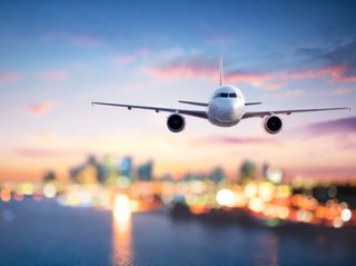 Un informe revela el coste climático de los vuelos de lujo: los jets privados contaminan más que 150 coches