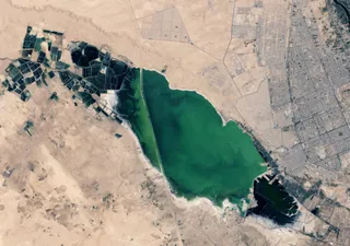 A sea is appearing in the middle of the Iraq desert