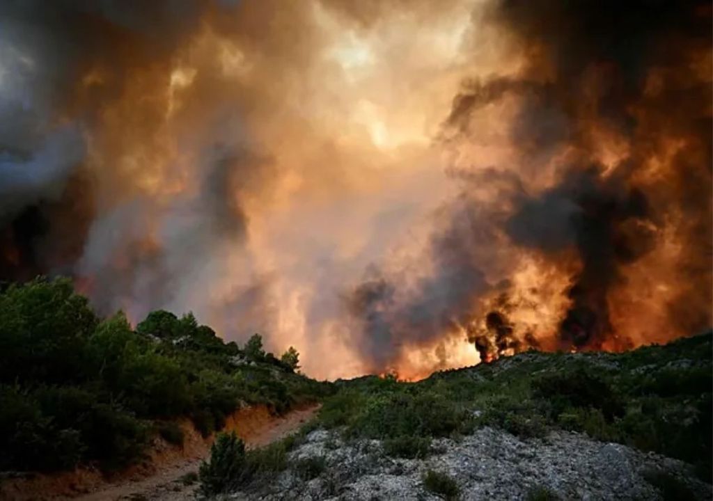 Megaincendio en Francia, Meteored, Chile Megaincendio en Francia, Meteored, Chile