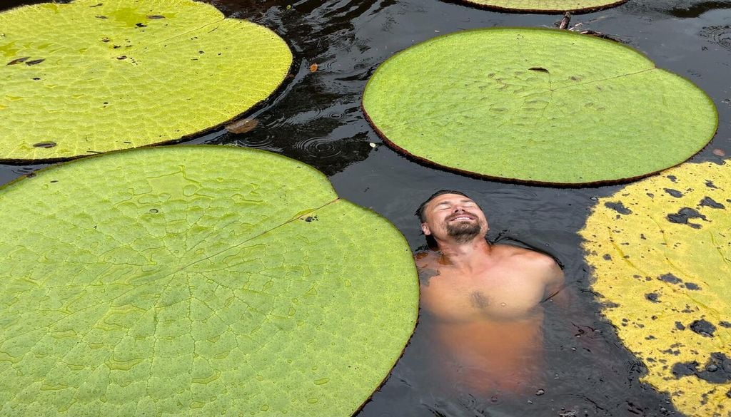 Le selfie du passionné de plantes Jeremiah Harris lors de son voyage en Colombie qui a permis de découvrir une nouvelle espèce de nénuphar géant. Crédit : @jeremiahsplants Le selfie du passionné de plantes Jeremiah Harris lors de son voyage en Colombie qui a permis de découvrir une nouvelle espèce de nénuphar géant. Crédit : @jeremiahsplants