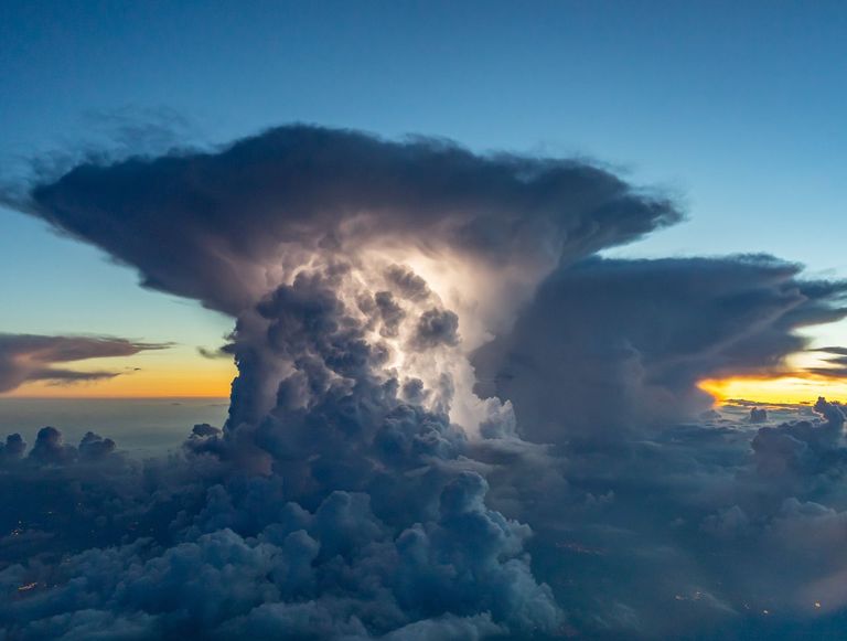 Un paseo por las nubes de desarrollo vertical: efervescencia cumuliforme con Jos&eacute; Miguel Vi&ntilde;as