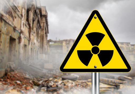 Un polvo para limpiar el desastre: el nuevo material que atrapa residuos radiactivos eternos