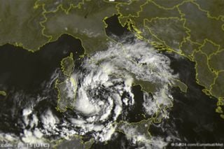 Un posible ‘huracán mediterráneo’ amenaza Cerdeña