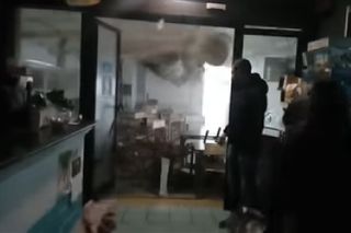Un tornado derriba parte de un restaurante en Italia