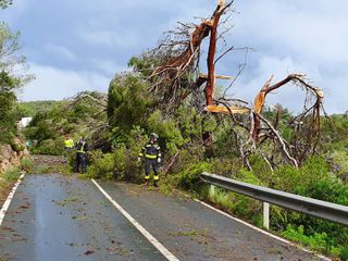 Un tornado provoca numerosos destrozos en Ibiza