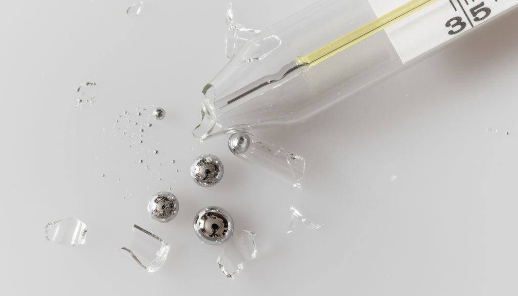 La mayor conciencia sobre el riesgo del mercurio ha eliminado progresivamente su uso en productos como los termómetros.