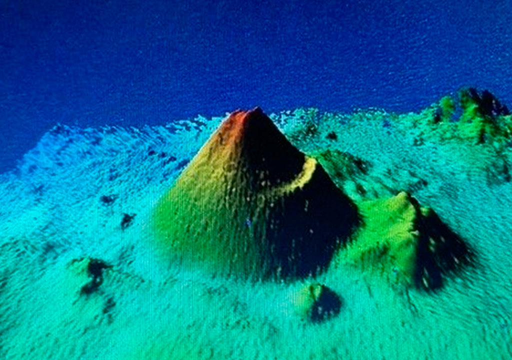 Representación del volcán de Enmedio. Fuente: CSIC.