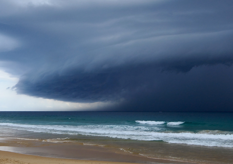 Una borrasca con características tropicales afectó ayer a Andalucía; es increíble que esto haya sucedido en España