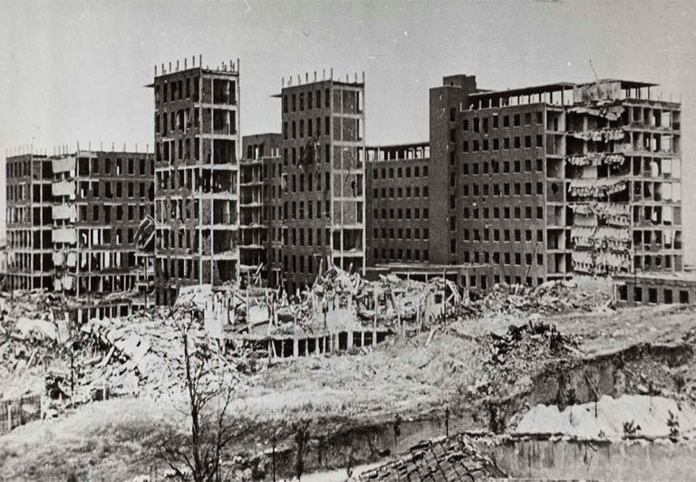 Imagen de la destrucción causa por los combates en el Hospital Clínico, Madrid, 1936 Imagen de la destrucción causa por los combates en el Hospital Clínico, Madrid, 1936