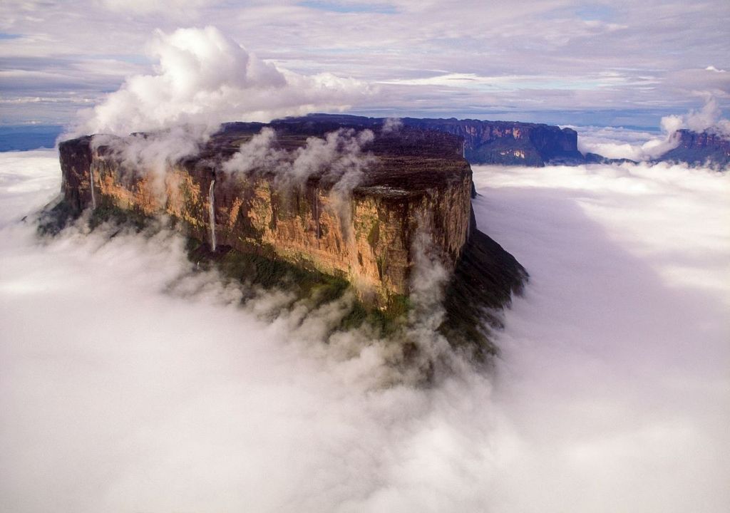 Una delle montagne più misteriose e inesplorate della Terra: lo ...