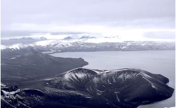 Una Gran Erupción Volcánica Sacudió Isla Decepción Hace 3.980 Años Una Gran Erupción Volcánica Sacudió Isla Decepción Hace 3.980 Años