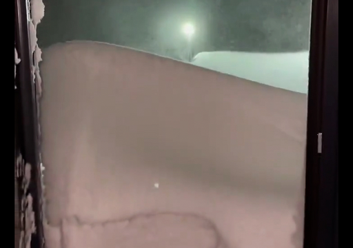 Una gran tormenta de nieve sepulta varias ciudades de Turqu&iacute;a y paraliza las comunicaciones por tierra; aqu&iacute; los v&iacute;deos