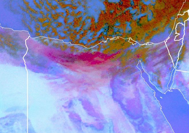 Una Gran Tormenta De Polvo Se Abate Sobre El Norte De Egipto Una Gran Tormenta De Polvo Se Abate Sobre El Norte De Egipto