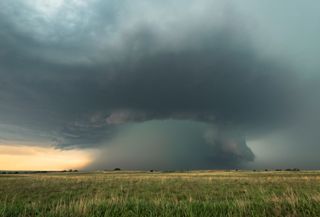 Una gran vaguada amenaza con fuertes tormentas a España