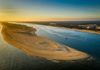La joya escondida en la costa de Huelva, un pequeño pueblo con marismas, playas tranquilas y sabor a gamba blanca