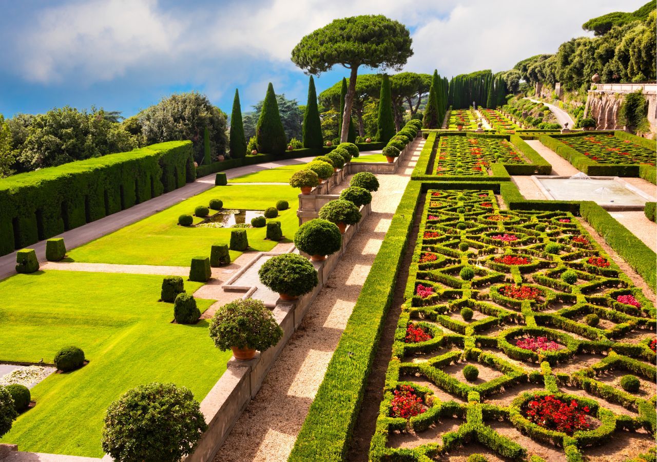 I giardini più belli del borgo dove passeggiare in primavera