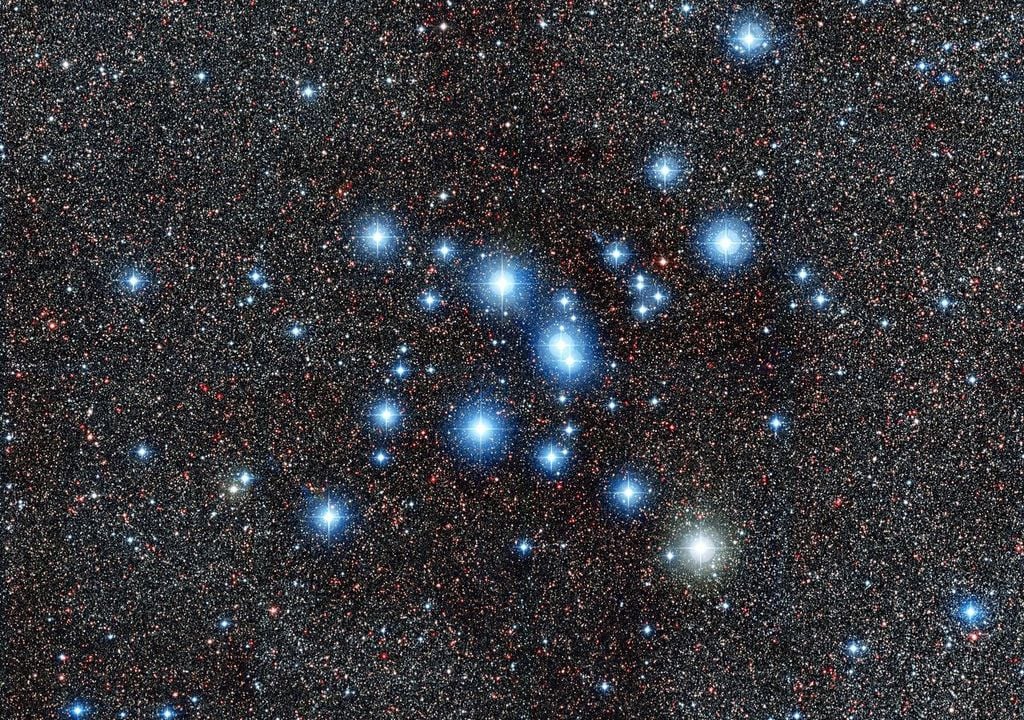 Hace dos milenios se descubrió y se creyó que era una nebulosa, cuando en realidad era un cúmulo, algo que se precisó unos pocos siglos atrás.