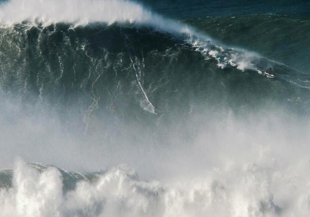 La ola con la que Rodrigo Koxa ha conseguido batir un récord Guinnes. Fuente: Guinnes World Records.