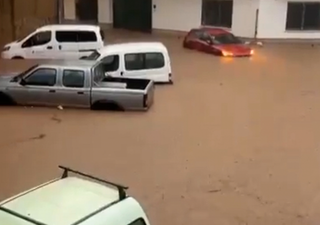 Una tormenta estacionaria deja lluvias torrenciales e inundaciones en el sur de Tarragona, la AEMET activa el aviso rojo