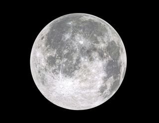 Misteriosos remolinos lunares: así es como las rocas magnetizadas y los vientos solares modelan la superficie de la Luna