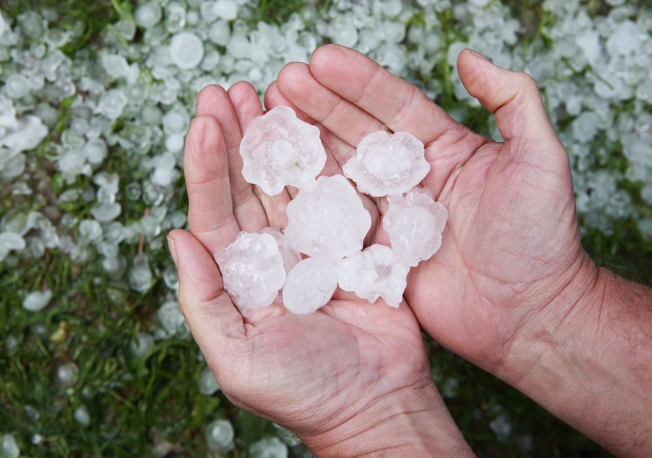 Unwetter am Wochenende: Gewitter mit Sturmböen, danach Schnee möglich!