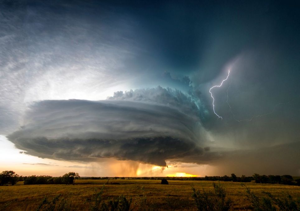 Extreme Unwetter: Superzellen bringen Orkanböen und Tornadogefahr!