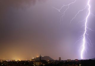 Schwergewitterlage am Sonntag: Tornados und großer Hagel möglich!