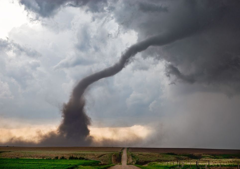Warnug vor neuen Tornados: Ab Montagmittag erneut schwere Unwetter!