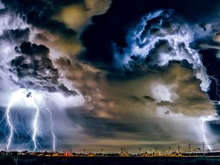 Unwettertief Heiko bringt morgen Hagel und Tornadogefahr!